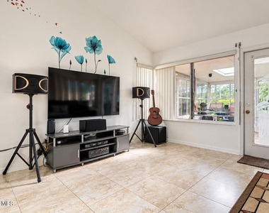 353 Kilmarnock Place - Photo Thumbnail 27