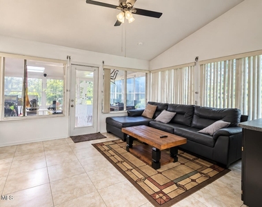 353 Kilmarnock Place - Photo Thumbnail 28