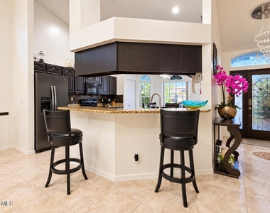 353 Kilmarnock Place - Photo Thumbnail 12