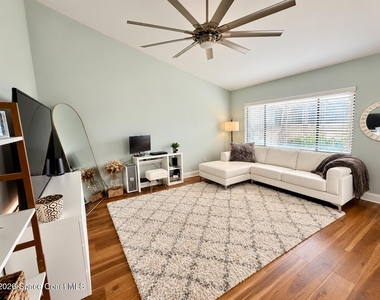 1145 Shannon Avenue - Photo Thumbnail 3