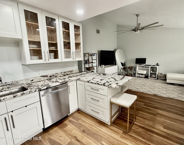 1145 Shannon Avenue - Photo Thumbnail 2