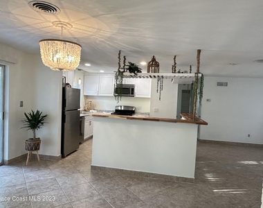 250 Andros Drive - Photo Thumbnail 5