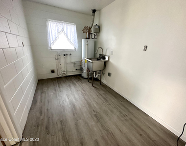 250 Andros Drive - Photo Thumbnail 14