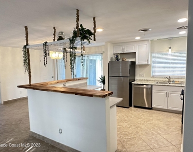 250 Andros Drive - Photo Thumbnail 2