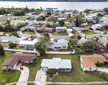 515 Monitor Street - Photo Thumbnail 17