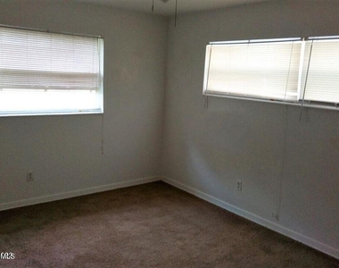 515 Monitor Street - Photo Thumbnail 11