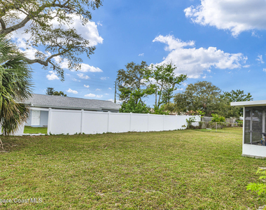 515 Monitor Street - Photo Thumbnail 6