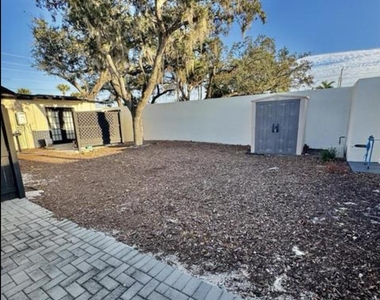 1458 Guava Avenue - Photo Thumbnail 8