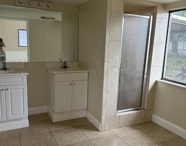 264 Monaco Road - Photo Thumbnail 17