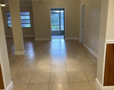 264 Monaco Road - Photo Thumbnail 10
