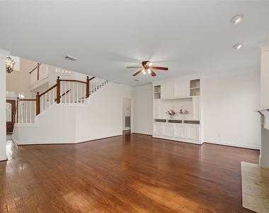 4802 Yorkshire Street - Photo Thumbnail 14