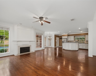 4802 Yorkshire Street - Photo Thumbnail 15
