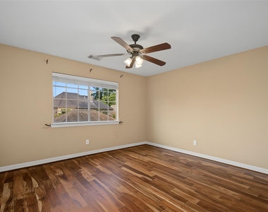 4802 Yorkshire Street - Photo Thumbnail 39