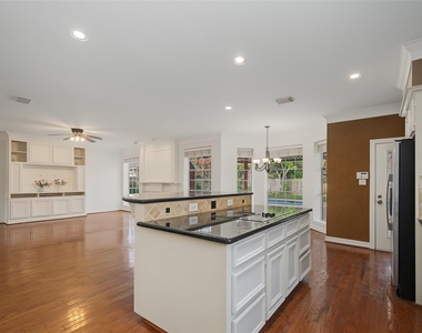 4802 Yorkshire Street - Photo Thumbnail 18
