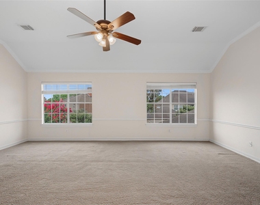 4802 Yorkshire Street - Photo Thumbnail 32