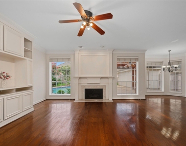 4802 Yorkshire Street - Photo Thumbnail 11