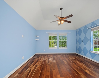 4802 Yorkshire Street - Photo Thumbnail 34