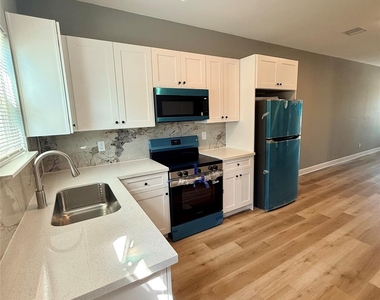 612 E Houston Avenue - Photo Thumbnail 6