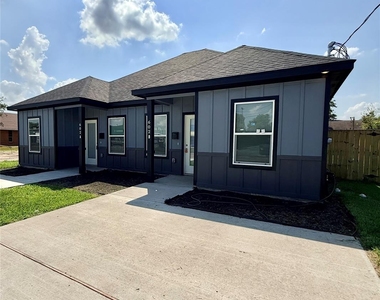 612 E Houston Avenue - Photo Thumbnail 1