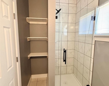 612 E Houston Avenue - Photo Thumbnail 22