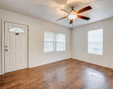 5642 Mccormick Street - Photo Thumbnail 2
