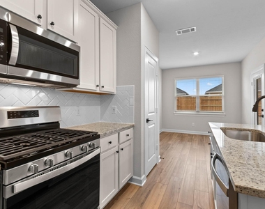 1127 Campside Drive - Photo Thumbnail 4