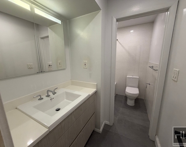 East 80 Street - Photo Thumbnail 2