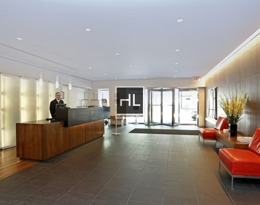 West 53rd Street - Photo Thumbnail 6