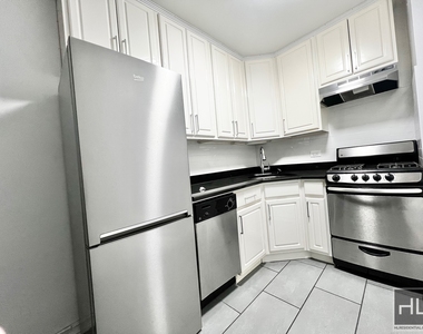 E 16 St - Photo Thumbnail 2