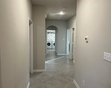 2923 Painted Sunrise Trail - Photo Thumbnail 14