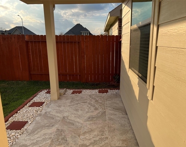 2923 Painted Sunrise Trail - Photo Thumbnail 23