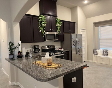 2923 Painted Sunrise Trail - Photo Thumbnail 11