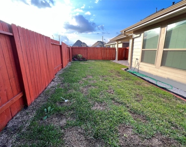 2923 Painted Sunrise Trail - Photo Thumbnail 26