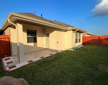 2923 Painted Sunrise Trail - Photo Thumbnail 25