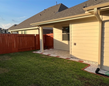 2923 Painted Sunrise Trail - Photo Thumbnail 27