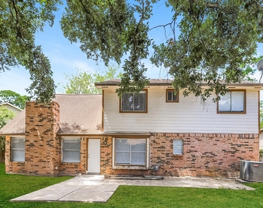 20239 Misty Pines Drive - Photo Thumbnail 14