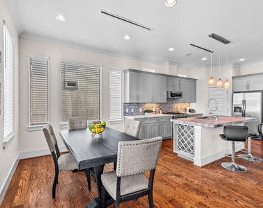4831 Chenevert Street - Photo Thumbnail 15