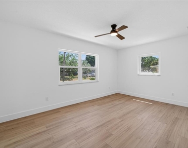 4810 Del Rio Way S - Photo Thumbnail 14