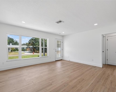4810 Del Rio Way S - Photo Thumbnail 7