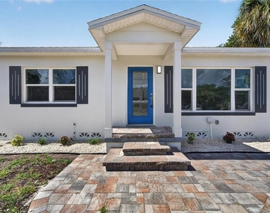4810 Del Rio Way S - Photo Thumbnail 3
