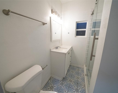 1121 Cherry Street Ne - Photo Thumbnail 11
