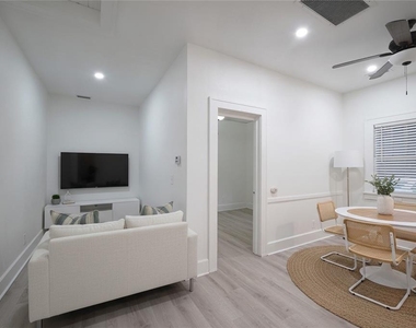 1121 Cherry Street Ne - Photo Thumbnail 5