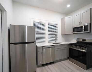 1121 Cherry Street Ne - Photo Thumbnail 9