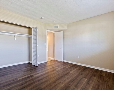 4595 Chancellor Street Ne - Photo Thumbnail 21