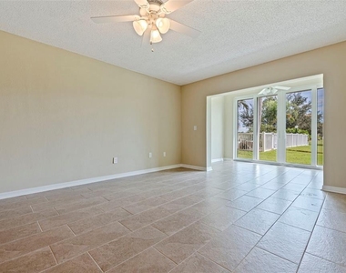 4595 Chancellor Street Ne - Photo Thumbnail 8
