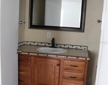 3522 W Price Avenue - Photo Thumbnail 4