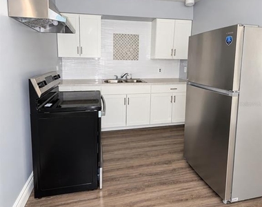 1804 Riley Avenue - Photo Thumbnail 6