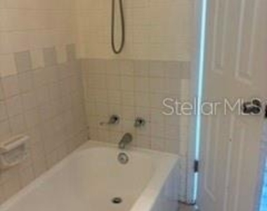 3802 N Oak Drive - Photo Thumbnail 12