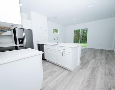 9298 N Mendoza Way - Photo Thumbnail 4