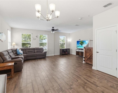 10546 Green Ivy Lane - Photo Thumbnail 26